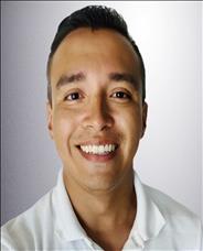 Dr. Julian Flores