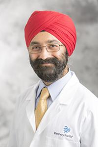 Dr. Harmeet  Narula